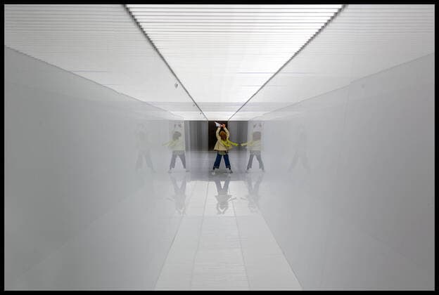 Bilder des Jahres 2021, Entertainment 05 Mai Entertainment Themen der Woche KW20 Entertainment Bilder des Tages . 18 05 2021. London, United Kingdom. RYOJI IKEDA exhibition 180 Studios. Fact Magazine and The Vinyl Factory, in collaboration with Audemars Piguet Contemporary, present a new RYOJI IKEDA exhibition in 180 Studios. The largest exhibition of the artist s work ever staged, including numerous world premieres, RYOJI IKEDA invites viewers to immerse themselves in Ikeda s dynamic digital universe. A subterranean exploration of sound and light, the show takes viewers on a sensory journey through 180 Studio s labyrinth-like spaces.  xMartynxWheatleyx xi-Imagesx IIM-22188-0018
