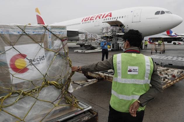 View of the health material to treat covid donated by the Spanish Agency for International Development Cooperation (AECID) as it arrives to the airport in Kathmandu, Nepal, 20 May 2021. Spanish Foreign Office has organized a trip for Spanish and other European climbers in Nepal that will be returning to Spain next 21 May 2021 after taking to the area health material to fight the coronavirus. Spanish Foreign Office organizes the return of Spanish and other European climbers !ACHTUNG: NUR REDAKTIONELLE NUTZUNG!  Copyright: xMariscalx GRAF1708 20210520-637570992008368863