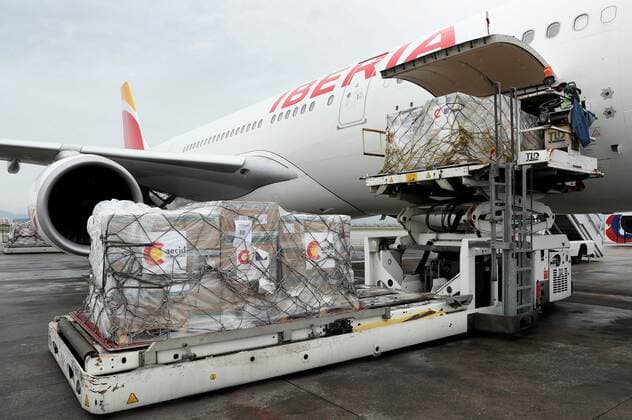 View of the health material to treat covid donated by the Spanish Agency for International Development Cooperation (AECID) as it arrives to the airport in Kathmandu, Nepal, 20 May 2021. Spanish Foreign Office has organized a trip for Spanish and other European climbers in Nepal that will be returning to Spain next 21 May 2021 after taking to the area health material to fight the coronavirus. Spanish Foreign Office has organized a trip for Spanish and other European climbers in Nepal that will be returning to Spain next 21 May 2021 after taking to the area health material to fight the coronavirus. Spanish Foreign Office organizes the return of Spanish and other European climbers !ACHTUNG: NUR REDAKTIONELLE NUTZUNG!  Copyright: xMariscalx GRAF1793 20210520-637571074252775055