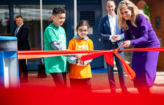 Entertainment Bilder des Tages 20-05-2021 School Queen Maxima during the opening of the 1st Rotterdam Music Playground, an interactive music playing device, in the playground of the Crooswijk and visited the A.S. Talma School in Rotterdam. Â  Copyright: xPPEx