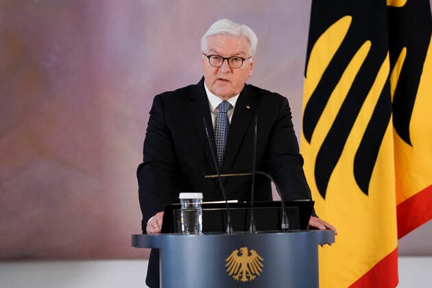 Berlin, Entlassung von Franziska Giffey und Ernennung von Christine Lambrecht durch Steinmeier Bundespraesident Steinmeier Entlassungsurkunde an Franziska Giffey und Ernennungsurkunde an Christine Lambrecht im Schloss Bellevue in Berlin Aktuell, 20.05.2021, Berlin Bundespraesident Frank-Walter Steinmeier bei seiner Rede fuer Franziska Griffey. Die ehemalige Bundesministerin für Familie, Senioren, Frauen und Jugend hat am 19.05.2021 ihren Ruecktritt eingereicht Berlin Berlin Deutschland *** German President Steinmeier Dismissal Certificate to Franziska Giffey and Appointment Certificate to Christine Lambrecht at Bellevue Palace in Berlin Current, 20 05 2021, Berlin German President Frank Walter Steinmeier during his speech for Franziska Griffey The former Federal Minister for Family Affairs, Senior Citizens, Women and Youth submitt