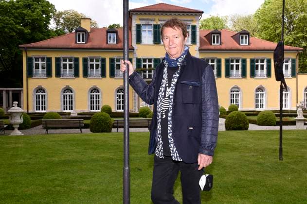 Hans-Jürgen Buchner bei der Pressekonferenz zum Eulenspiegel Flying Circus im Schlosspark Suresnes in der katholischen Akademie. München, 20.05.2021 *** Hans Jürgen Buchner at the press conference on the Eulenspiegel Flying Circus in the Suresnes Castle Park at the Catholic Academy in Munich, 20 05 2021 Foto:xS.xAdamx xFuturexImage