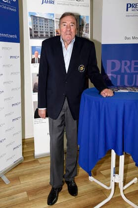 Frank Fleschenberg bei der Pressekonferenz zum 1. digitalen Jugendpreis 2021 unter dem Motto sagwasduwillst im Presseclub. München, 21.05.2021