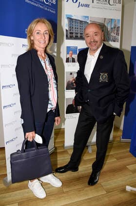 Michaela Gerg und Christian Neureuther bei der Pressekonferenz zum 1. digitalen Jugendpreis 2021 unter dem Motto sagwasduwillst im Presseclub. München, 21.05.2021