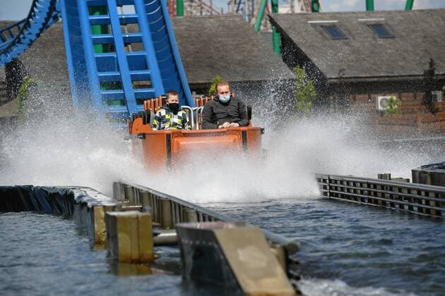 Coronavirus in Polen, Wiedereröffnung des Freizeitparks Energylandia in Zator Poland s biggest amusement park reopens after lockdown Photo: Artur Barbarowski East News The largest amusement park in the country ?Energylandia? has been reopened after a pandemic break on May 21, 2021 in Zator near Cracow, Poland. EN_01477445_0070 