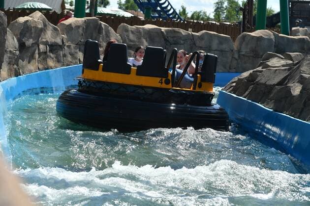 Coronavirus in Polen, Wiedereröffnung des Freizeitparks Energylandia in Zator Poland s biggest amusement park reopens after lockdown Photo: Artur Barbarowski East News The largest amusement park in the country ?Energylandia? has been reopened after a pandemic break on May 21, 2021 in Zator near Cracow, Poland. EN_01477445_0076 
