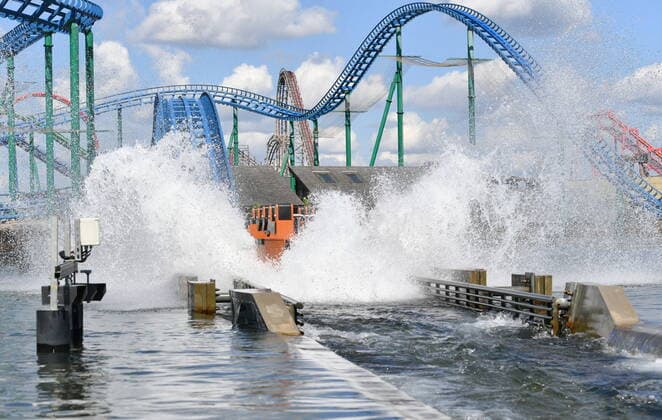 Coronavirus in Polen, Wiedereröffnung des Freizeitparks Energylandia in Zator Poland s biggest amusement park reopens after lockdown Photo: Artur Barbarowski East News The largest amusement park in the country ?Energylandia? has been reopened after a pandemic break on May 21, 2021 in Zator near Cracow, Poland. EN_01477445_0077 