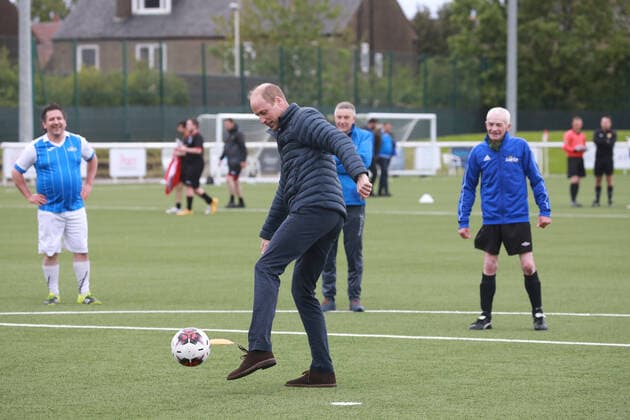 . 21 05 2021. Edinburgh, United Kingdom. Prince William, the Duke of Cambridge, during a visit to The Spartans FC and Community Association in Edinburgh, Scotland, to see the positive impact of the Heads Up ÔMentally Healthy FootballÕ declaration in Scotland  xPoolx xi-Imagesx IIM-22193-0098