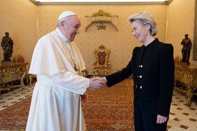Bilder des Jahres 2021, News 05 Mai News Themen der Woche KW20 News Bilder des Tages May 22,2021 : Pope Francis receives Mrs. Ursula von der Leyen, President of the European Commission at the Vatican  Copyright: x VATICANxMEDIAx CPPx xIPAx x CatholicxPressxPhotox