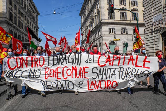 Coronavirus, Demonstration für Patentaufhebung in Rom Demonstration in Rome on Saturday 22 May. The basic union union (USB). At the center of the event, once again, the request for the liberalization of patents on vaccines.  Copyright: xStefanoxRonchinix xIPAx xStefanoxRonchinix