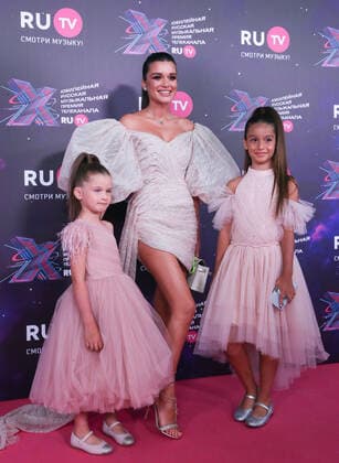 KRASNOGORSK, MOSCOW REGION, RUSSIA - MAY 22, 2021: TV host Ksenia Borodina (C) attends the 10th RU.TV Channel music award ceremony at Crocus City Hall. Sergei Karpukhin TASS  TS100FDA
