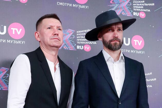 KRASNOGORSK, MOSCOW REGION, RUSSIA - MAY 22, 2021: Sergei (L) and Vladimir Kristovsky of the pop band Uma2rman attend the 10th RU.TV Channel music award ceremony at Crocus City Hall. Sergei Karpukhin TASS  TS101029
