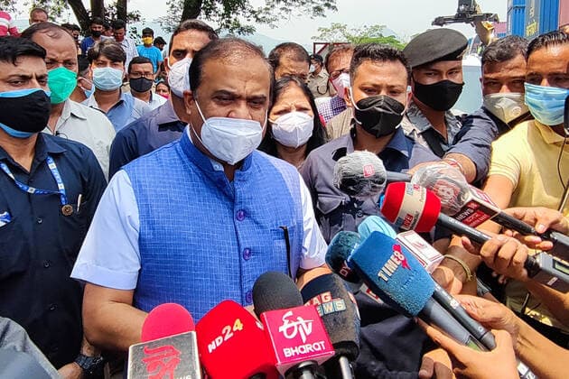 Oxygen Express Arrives In Assam Assam Chiefminister Himanata Biswa Sarmah addressing media after attend Oxygen Express receiving programme at NF Railway™s Inland Container Depot at Amingaon in Guwahati , India on May 23,2021.The Oxygen Express has carried 4 containers with 80 tonnes of medical oxygen Assam Guwahati India hazarika-notitle210523_np7DB  Copyright: xAnuwarxHazarikax