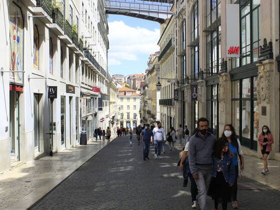 May 23, 2021, Lisbon, Portugal: Even inactive due to the Covid-19 pandemic, the Santa Justa Elevator attracts tourists in its surroundings, this Sunday (23), in the city of Lisbon, capital of Portugal.  Copyright: xEdsonxdexSouzax