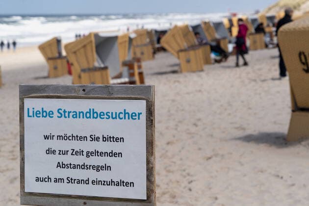 Coronavirus in Kanada, Premierminister von Nova Scotia Iain Rankin bekommt Pfizer-BioNTech Impfung News Bilder des Tages Nordseeinsel Sylt am Pfingstsonntag 2021 - Pfingsten auf Sylt während der Corona-Pandemie Wenningstedt -;Nordseeinsel Sylt am Pfingstsonntag 2021 - Pfingsten auf Sylt während der Corona-Pandemie Wenningstedt -, Sylt Schleswig-Holstein Deutschland Sylt