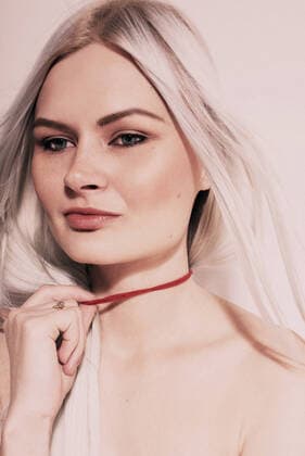 Studio Fashion Portrait Of Blonde Wearing red choker topless. Belarus, Mogilev Region, Belarus CR_PJWUOI210523B-754268-01 ,model released, Symbolfoto