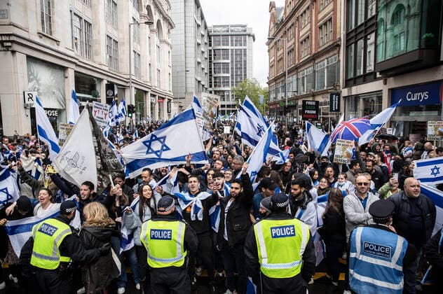 News Bilder des Tages Pro-israelische Demonstration vor der Botschaft Israels nach dem Waffenstillstandsabkommen zwischen Israel und der Hamas vom 21. Mai 2021. London, 23.05.2021