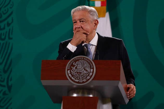 Mexiko, Andres Manuel Lopez Obrador Pressekonferenz in Mexiko-Stadt Mexico™s President Lopez Obrador, Purchase Medicene MEXICO CITY, MEXICO - MAY 24: Mexico™s President Andres Manuel Lopez Obrador, gesticulating while speaks during his traditional Daily morning briefing conference, that he talk about of the purchase of medicines with the help of the United Nations Office for Project Services (UNOPS) at NationalPalace on May 24, 2021 in Mexico City, Mexico. Copyright: xLuisxBarronx EYEPIXGROUP_LB_24052021_7465