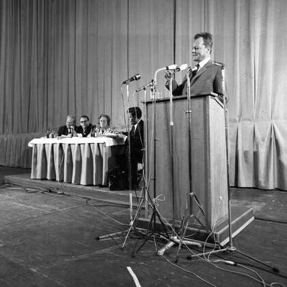 SPD-Parteitag in Dortmund 1966 DEU, Deutschland, Dortmund: Der Parteitag der SPD vom 1.-5-6.1966 in der Dortmund Westfalenhalle. Willy Brandt am Rednerpult . DEU, Germany, Dortmund: The Party Congress of the SPD from 1-5.6.1966 in the Dortmund Westfalenhalle. NRW *** SPD Party Congress in Dortmund 1966 DEU, Germany, Dortmund The Party Congress of the SPD from 1 5 6 1966 in the Dortmund Westfalenhalle Willy Brandt at the lectern DEU, Germany, Dortmund The Party Congress of the SPD from 1 5 6 1966 in the Dortmund Westfalenhalle NRW