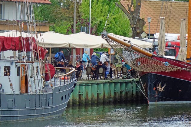 Hafen Greifswald Eldena. Viele Bürger der Hansestadt Greifswald und den Umland genießen die neu gewonnene Freiheit. 24.05.2021 Greifswald Eldena (Lockdown)