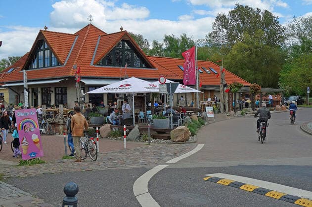Hafen Greifswald Eldena. Viele Bürger der Hansestadt Greifswald und den Umland genießen die neu gewonnene Freiheit. 24.05.2021 Greifswald Eldena (Lockdown)
