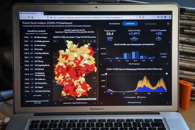 Coronavirus in Deutschland - Covid-19-Dashboard des Robert Koch-Institut 25.05.2021: Robert Koch-Institut: 7-Tage-Inzidenz 58,4. 7-Tage-Fallzahl 48.591. COVID-19-Fälle 3.653.551. Zugang um 1.911 gegenüber dem Vortag. COVID-19-Todesfälle 87.456. Zugang um 33 gegenüber dem Vortag.