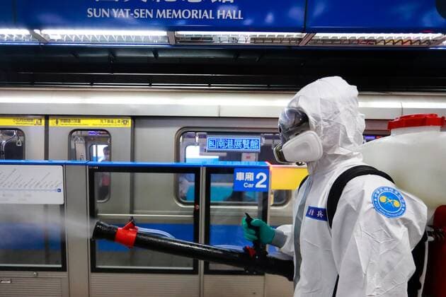 May 25, 2021, Taioei, Taipei, Taiwan: Military officers disinfect Sun Yat Sen Memorial Hall station in Taipei, following a continuous rise in the number of domestic Covid-19 cases, with a nationwide Level 3 Covid-19 alert being extended to 14 June 2021. Taiwan reported 281 new domestic cases and 261 adjusted domestic cases on 25 May, according to Taiwan Center for Disease Control. Taioei Taiwan - ZUMAs313 20210525_zip_s313_005 Copyright: xDanielxCengxShou-Yix