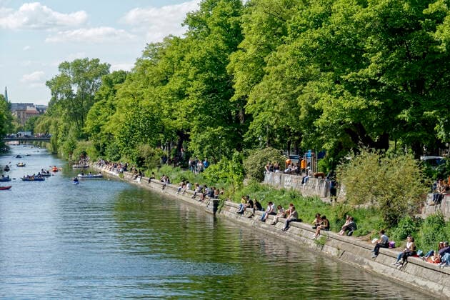 Landwehrkanal im Frühling, Berlin, Kreuzberg Landwehrkanal im Frühling, Berlin, Kreuzberg