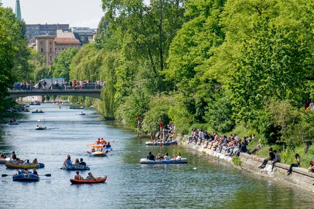 Bilder des Jahres 2021, News 05 Mai News Themen der Woche KW21 Landwehrkanal im Frühling, Berlin, Kreuzberg Landwehrkanal im Frühling, Berlin, Kreuzberg *** Landwehrkanal in spring, Berlin, Kreuzberg Landwehrkanal in spring, Berlin, Kreuzberg