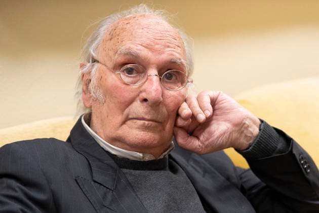 Carlos Saura Portrait Session In Madrid The filmmaker Carlos Saura during the portrait session in Madrid, Spain on May 26, 2021. Madrid Spain gonzalez-notitle210526_npGmM  Copyright: xOscarxGonzalezx