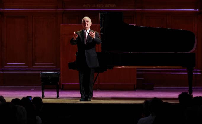 MOSCOW, RUSSIA - MAY 26, 2021: Israeli pianist and conductor Daniel Barenboim, the six-time Grammy winner, gives a solo concert at the Great Hall of the Moscow Tchaikovsky Conservatory. He dedicates the event to his late fellow pianist, friend and father-in-law Dmitry Bashkirov. Vyacheslav Prokofyev TASS  TS101767