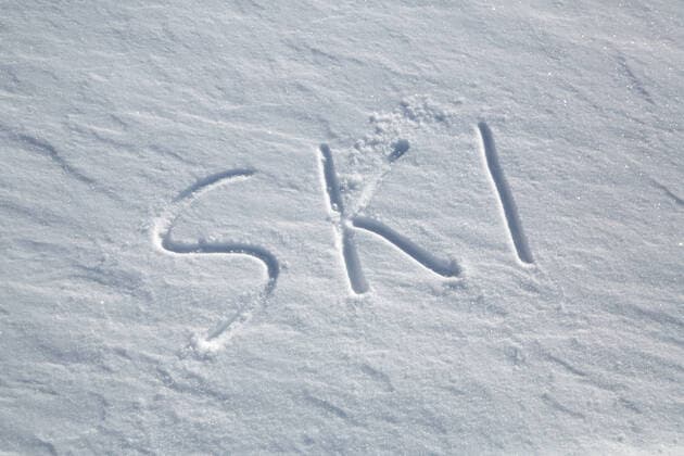 The word SKI written in the snow Copyright: xx 20228354