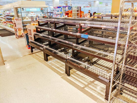 May 27, 2021: Melbourne, Australia - May 27, 2021: Victorian State Government announces a circuit breaker lockdown for 7 days, which results in panic buying at supermarkets across Victoria. This is due to the rises in cases of Coronavirus or COVID-19. - ZUMAp121 20210527_zsp_p121_016 Copyright: xChrisxPutnamx