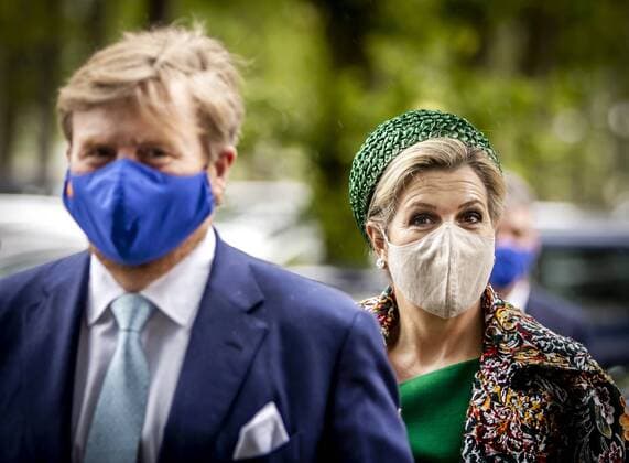 VENLO - Queen Maxima and King Willem-Alexander on arrival at the Brightlands Campus Greenport during a regional visit to North Limburg. The royal couple will speak on campus about innovations in the field of agriculture and health. ANP ROYAL IMAGES REMKO DE WAAL Copyright: xHollandsexHoogtex xxANPx x431861479x