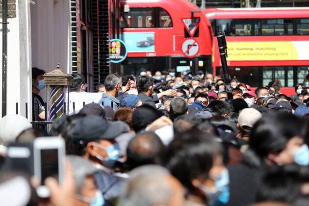 News Bilder des Tages May 27, 2021, London, England, United Kingdom: Chinese people filled streets of London s Chinatown where free Covid-19 jabs were in offer for a day without appointment and any need for proof of address, ID or NHS records. London United Kingdom - ZUMAs262 20210527_zip_s262_013 Copyright: xTayfunxSalcix