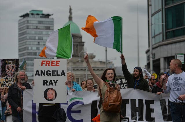 Anti-Vaccination Protest In Dublin Anti-Vaccination, anti-mask and anti-pandemic protesters march in the center of Dublin. On Thursday, 27 May 2021, in Dublin, Ireland. Dublin Ireland widak-antivacc210527_npude  Copyright: xArturxWidakx