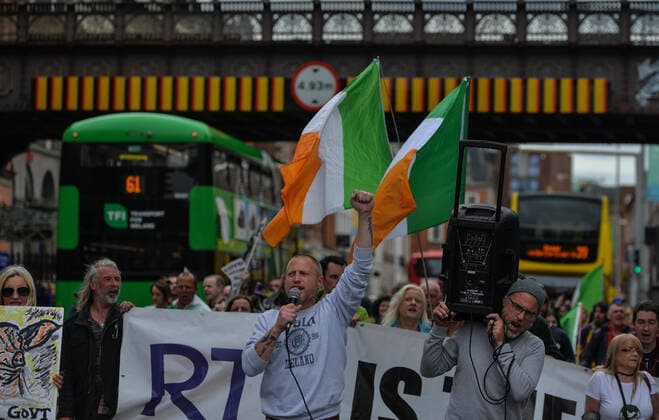Anti-Vaccination Protest In Dublin Anti-Vaccination, anti-mask and anti-pandemic protesters march in the center of Dublin. On Thursday, 27 May 2021, in Dublin, Ireland. Dublin Ireland widak-antivacc210527_np6kW  Copyright: xArturxWidakx