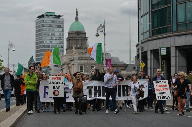 Anti-Vaccination Protest In Dublin Anti-Vaccination, anti-mask and anti-pandemic protesters march in the center of Dublin. On Thursday, 27 May 2021, in Dublin, Ireland. Dublin Ireland widak-antivacc210527_npZDX  Copyright: xArturxWidakx
