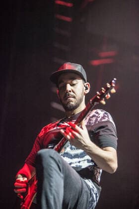Linkin Park The American rock band Linkin Park performs a live concert at the O2 Arena in London. Here guitarist and rapper Mike Shinoda is pictured live on stage. UK, 23 11 2014. London United Kingdom O2 Arena  Copyright: xGonzalesxPhoto MichaelxHornbogenx