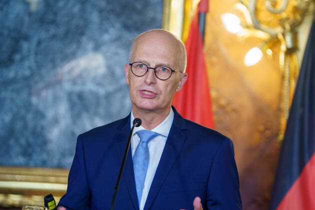 Hamburger Senat informiert über bevorstehende Öffnungsschritte während der Corona-Pandemie Erster Bürgermeister Dr. Peter Tschentscher -;Hamburger Senat informiert über bevorstehende Öffnungsschritte während der Corona-Pandemie Erster Bürgermeister Dr. Peter Tschentscher -, Hamburg Hamburg Deutschland Rathaus