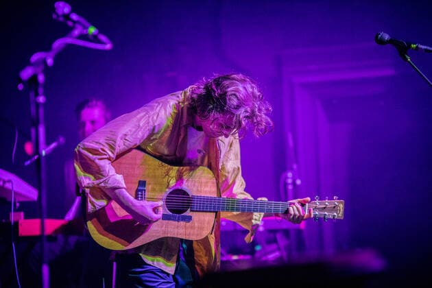 Unter großem Medieninteresse fand am 28.5.2021 das erste Indoor Konzert Deutschlands im Jahr 2021 statt - nach sieben Monaten Pause. Auf Grund der niedrigen Inzidenz Entschied sich der Felsenkeller Leipzig den italienischen Sänger und Songwriter Fil Bo Riva (Filippo Bonamici) zu einem Konzert einzuladen. Das Konzert wurde eine Woche vorher angekündigt und die 330 Karten wurden über Pfingsten ausverkauft. Die Zuschauer mussten einen negativen Corona Test vorweisen und wurden an Tischen platziert. Die Show ist gleichzeitig Test für weitere Projekte.