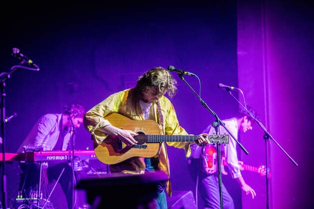 Unter großem Medieninteresse fand am 28.5.2021 das erste Indoor Konzert Deutschlands im Jahr 2021 statt - nach sieben Monaten Pause. Auf Grund der niedrigen Inzidenz Entschied sich der Felsenkeller Leipzig den italienischen Sänger und Songwriter Fil Bo Riva (Filippo Bonamici) zu einem Konzert einzuladen. Das Konzert wurde eine Woche vorher angekündigt und die 330 Karten wurden über Pfingsten ausverkauft. Die Zuschauer mussten einen negativen Corona Test vorweisen und wurden an Tischen platziert. Die Show ist gleichzeitig Test für weitere Projekte.