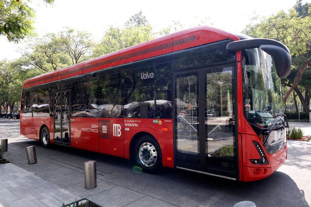 Environmental Politics Mexico An electric bus from the automotive company Volvo Buses, 12 meters long and with a 330 kW booster, provides service on line 4 of Mexico City s Metrobus system. during a tour in downtown in Mexico City. On May 28, 2021 in Mexico City, Mexico. Mexico City Mexico group-mexicosm210528_npnrG  Copyright: xEyepixx