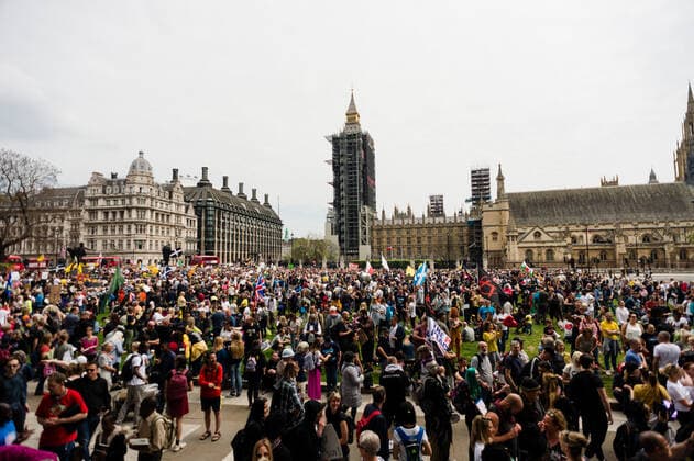 Thousands Gather In London For ˜Medical Freedom Bill Anti-Lockdown Protest Demonstrators take part in an anti-lockdown Medical Freedom Bill protest, amid the spread of the Indian Covid variant, in London, Britain, 29 May 2021. The Metropolitan Police have said they are aware of plans for a large-scale protest and have increased officer numbers accordingly. London United Kingdom musialek-thousand210529_npD09  Copyright: xMaciekxMusialekx