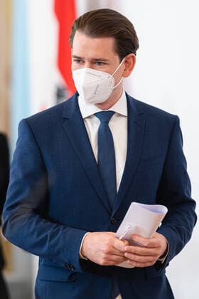 Wien 28.05.2021, Bundeskanzleramt, Wien, AUT, Bundesregierung, Pressekonferenz nach Beratungen der Bundesregierung mit Experten und den Landeshauptleuten zu Corona-Massnahmen und den geplanten Oeffnungsschritten, im Bild Sebastian Kurz (OeVP) during a press conference after a meeting of the federal government with experts and state governors on corona measures and the planned opening steps at the federal chancellery in Vienna, Austria on 2021 05 28.