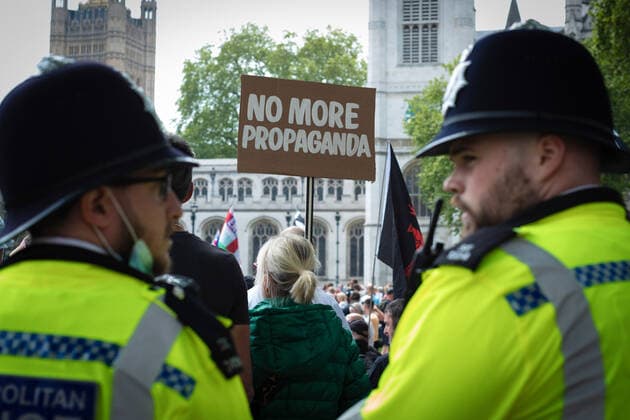 May 29, 2021, London, United Kingdom: The MET police officers monitor the anti-lockdown protest..Thousands of people came out under the banner to Unite for Peace and their Human Rights. The number of people attending the protests has increased month on month since the introduction of the COVID-19 restrictions. London United Kingdom - ZUMAs197 20210529_zaa_s197_061 Copyright: xAndyxBartonx