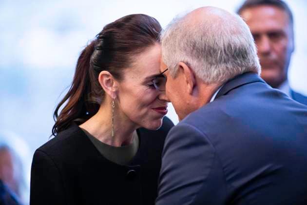 News Themen der Woche KW21 AUSTRALIA NEW ZEALAND LEADERS MEETING, New Zealand Prime Minister Jacinda Ardern does a hongi with Australian Prime Minister Scott Morrison during the Powhiri, a traditional Maori greeting at the Rees Hotel in Queenstown, New Zealand, Sunday, May 30, 2021. Australian Prime Minister Scott Morrison is visiting New Zealand for the annual Australia-New Zealand Leaders Meeting. ( NO ARCHIVING, EDITORIAL USE ONLY, NO USE IN BOOKS WITHOUT CONSENT QUEENSTOWN SOUTH ISLAND NEW ZEALAND  Copyright: xROBERTxKITCHINx 20210530001546175512