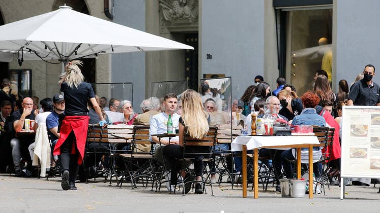 Foto Manuel Geisser 29.05.2021 Zürich : Gastrobranche Restaurant Gartenwirtschaft Altstadt von Zürich
