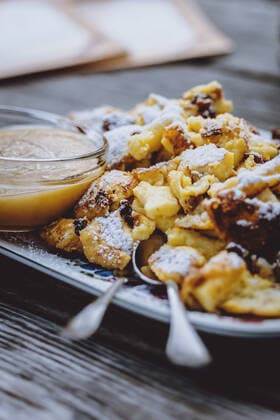 Kaprun THEMENBILD - Kaiserschmarrn des Alpengasthauses Glocknerblick, aufgenommen am 23. Mai 2021 in Kaprun, Österreich Kaiserschmarrn of the Alpengasthaus Glocknerblick, Kaprun, Austria on 2021 05 23. **** OUT of AUT - Keine Weitergabe an Drittanbieter **** *** Kaprun THEME PICTURE Kaiserschmarrn of the Alpengasthaus Glocknerblick, taken on 23 May 2021 in Kaprun, Austria Kaiserschmarrn of the Alpengasthaus Glocknerblick, Kaprun, Austria on 2021 05 23 OUT of AUT No disclosure to third parties  EP_fei 