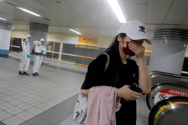 June 1, 2021, Taipei, Taipei, Taiwan: Chemical troops disinfecting public areas and transport seem on an underground train in Taipei, as Taiwan has seen more domestic Covid-19 cases and deaths related to the coronavirus. Taiwan CECC reported new 327 domestic COVID-19 cases and 13 deaths on Monday, bringing the total to 8,842, of which more than 7,500 are domestic cases. Taipei Taiwan - ZUMAs313 20210601_zip_s313_003 Copyright: xDanielxCengxShou-Yix